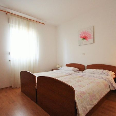 Apartment Bilic With Balcony Poreč Exteriör bild