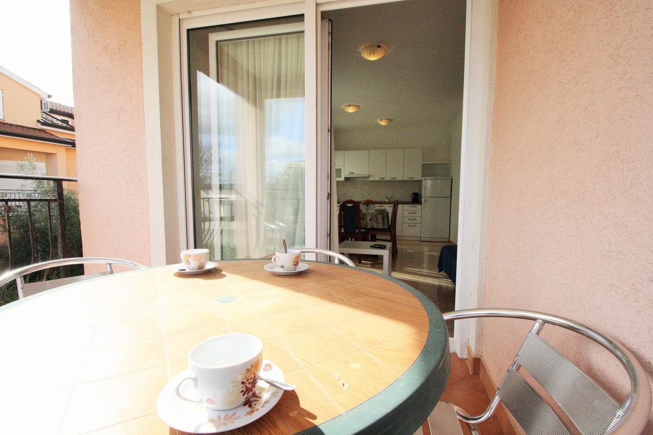 Apartment Bilic With Balcony Poreč Exteriör bild