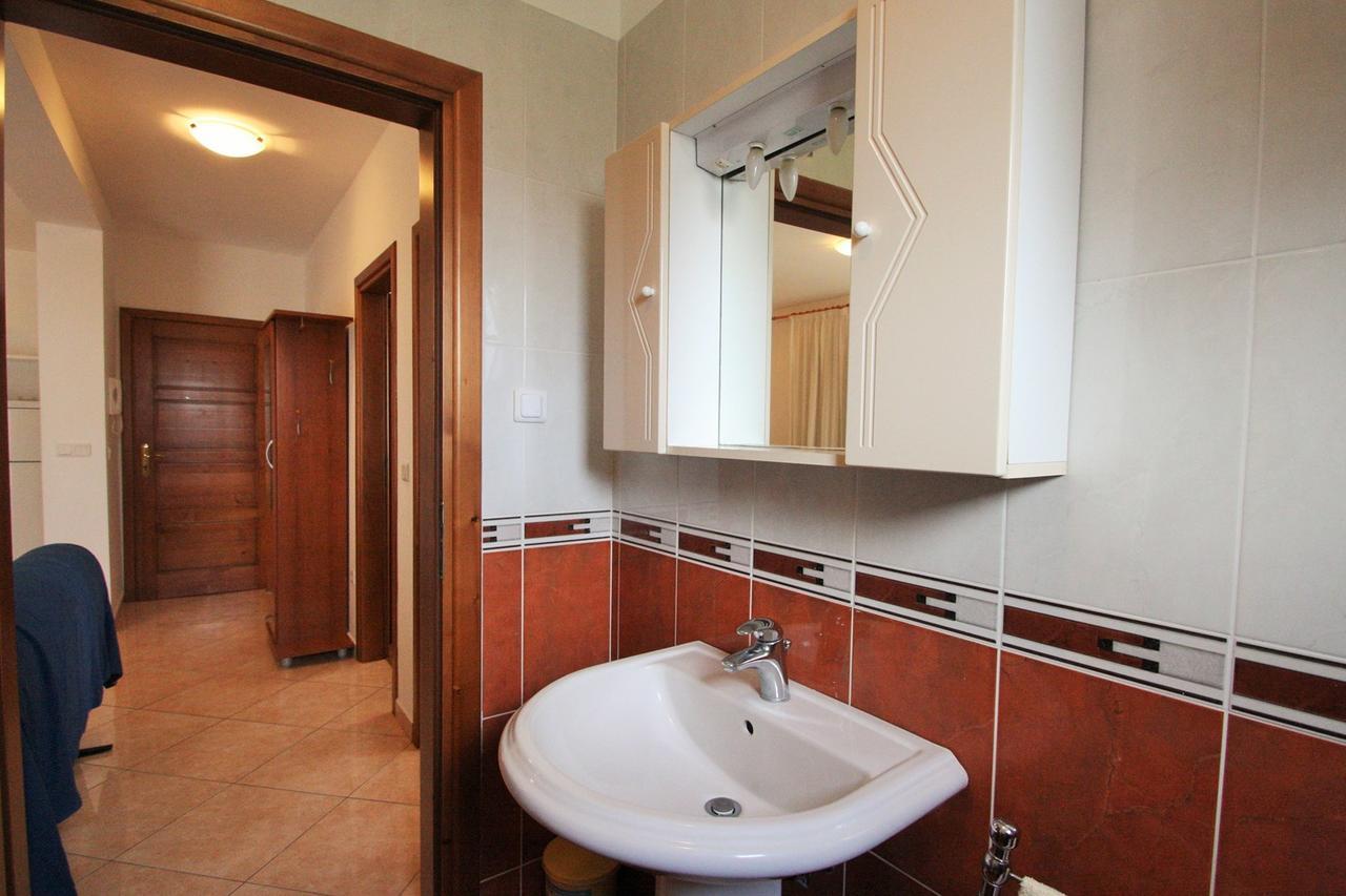 Apartment Bilic With Balcony Poreč Exteriör bild